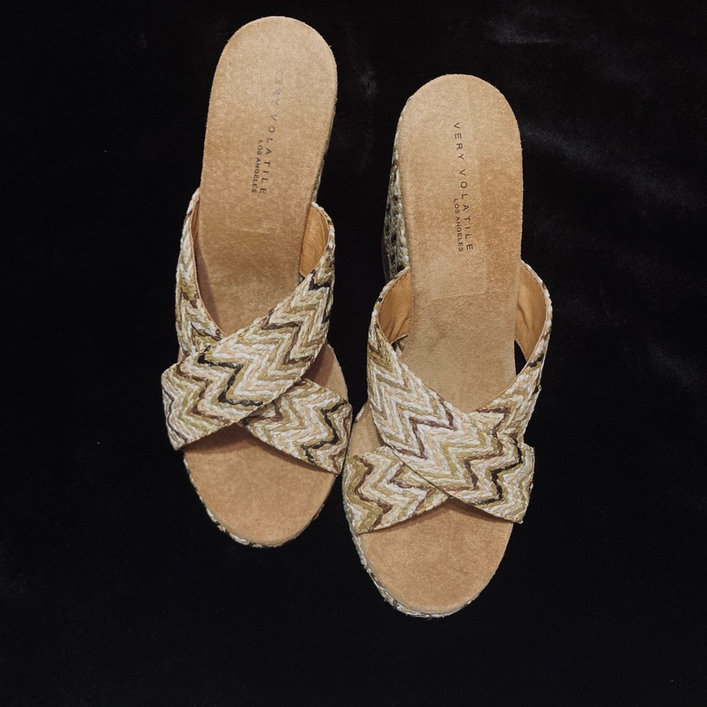 Very Volatile Tracee Wedges Size 9 - image 2